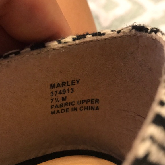 Black/white detailed rampage flats - Picture 3 of 4